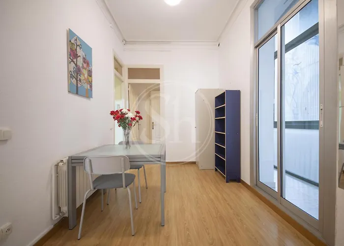 Bonito En Poble Sec Apartment