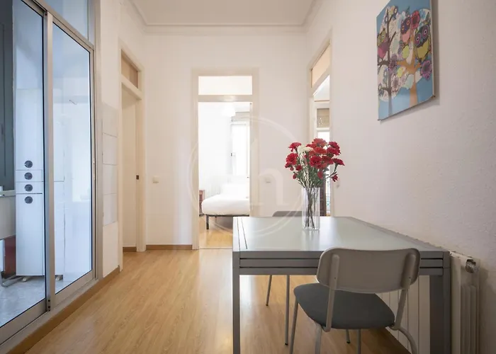 Bonito En Poble Sec Apartment