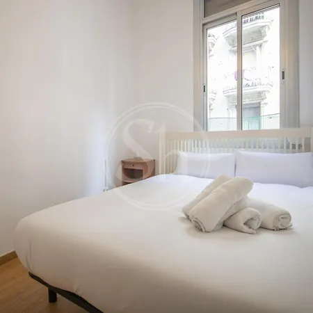 Bonito En Poble Sec Appartamento Barcellona
