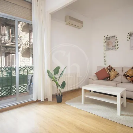 Bonito En Poble Sec Appartamento Barcellona